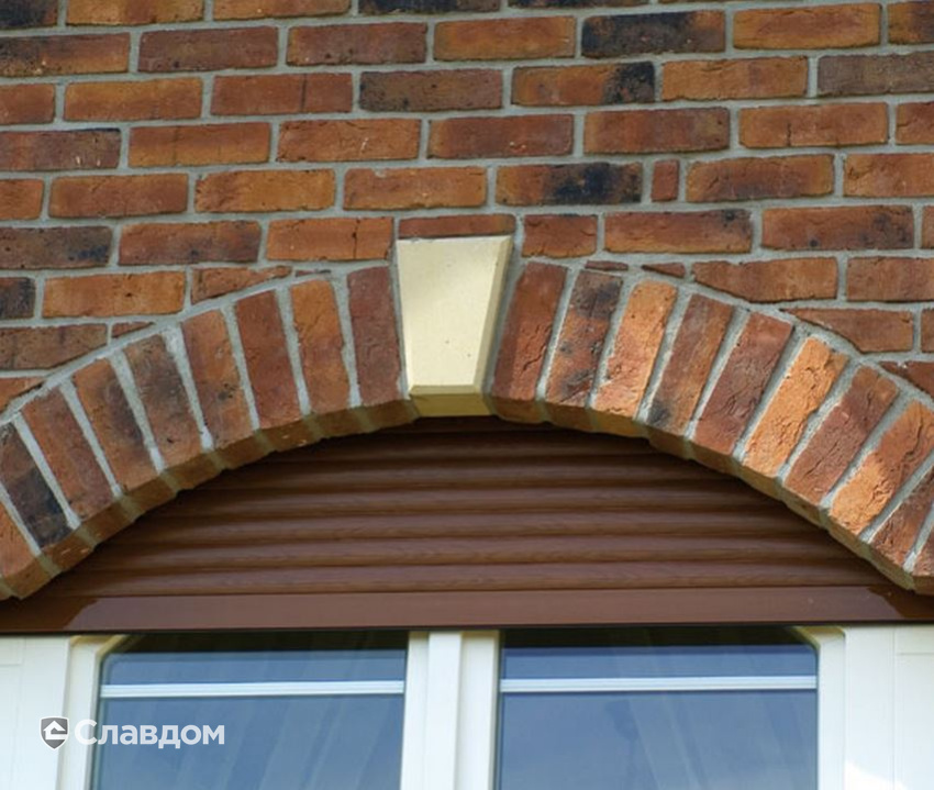 Дом облицованный фасадной плиткой LHL Carmine