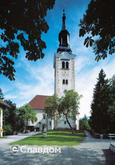 Часовня на острове с черепицей Creaton Biber Klassik Braun Engobiert