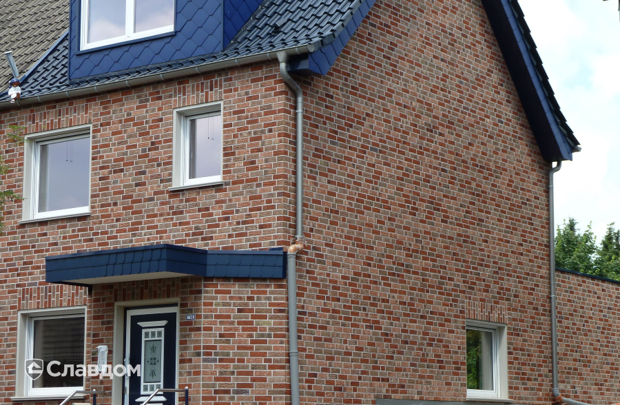 Таунхаус с облицовкой плиткой Westerwaelder Klinker MONTANA WK75 Gelderland