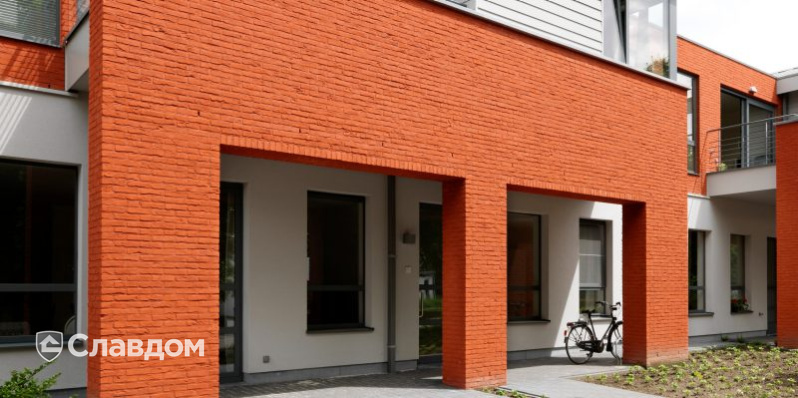 Частный дом в Кастерли с облицовкой кирпичом Terca Tinto