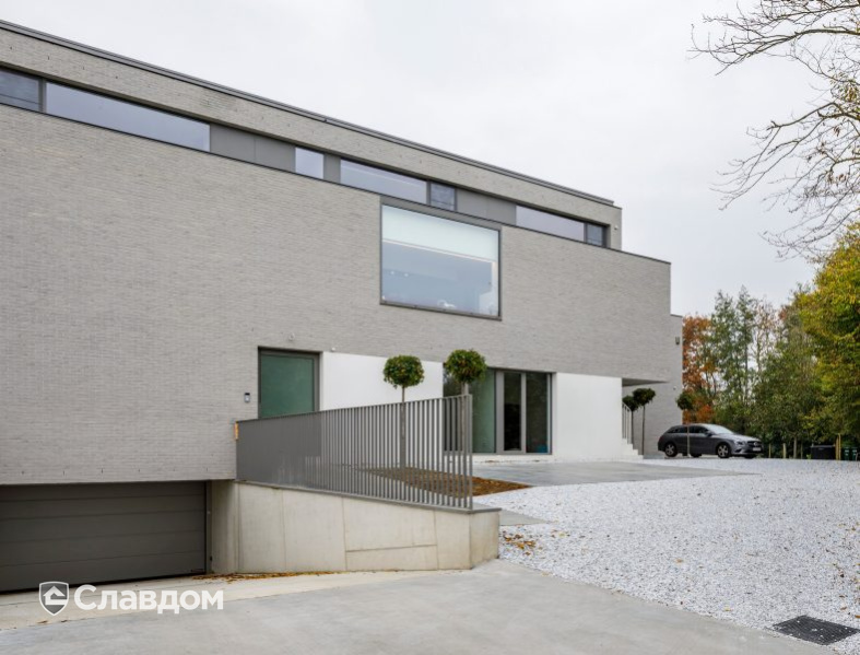 Двухэтажный частный дом с облицовкой кирпичом Terca Agora Zilvergrijs