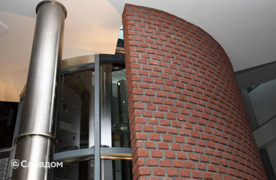 Дом облицованный фасадной плиткой LHL Carmine