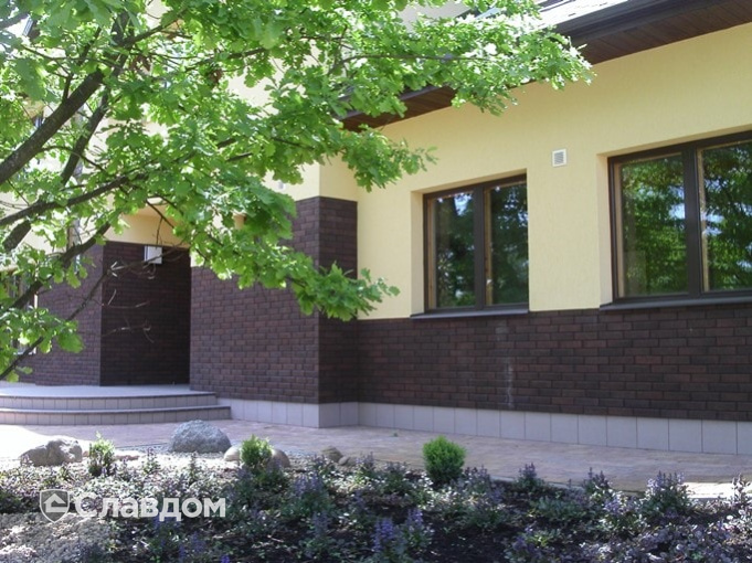 Таунхаус с облицовкой кирпичом Terca Terra шероховатый