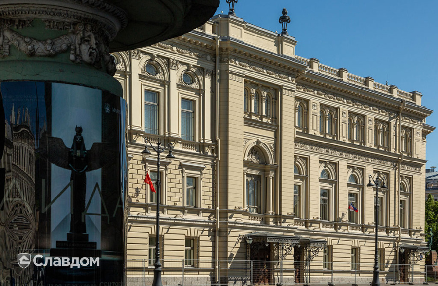 Консерватория им. Н.А. Римского-Корсакова на Театральной площади