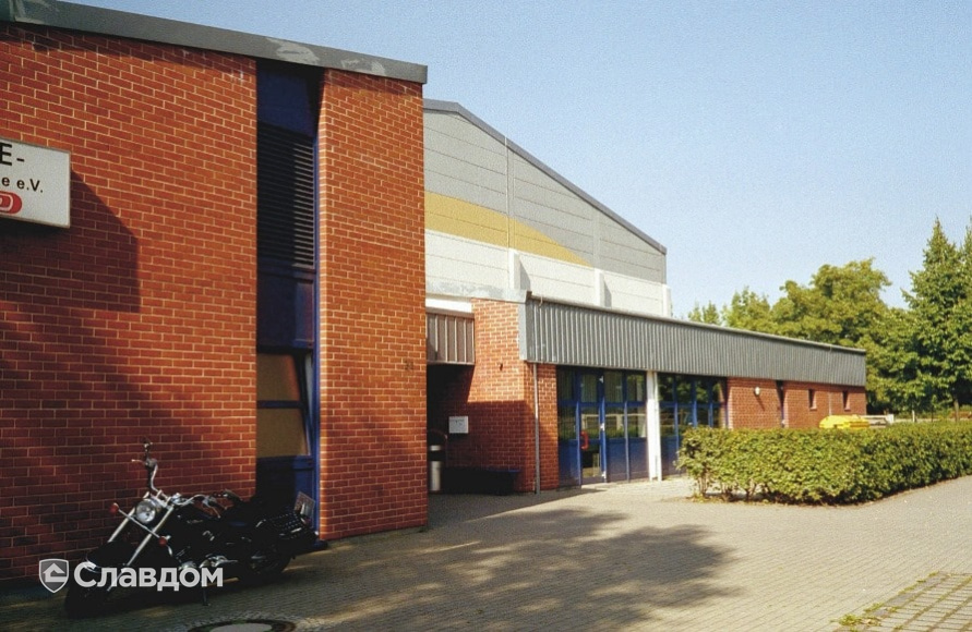 Спортивный зал с облицовкой кирпичом Terca Oderland