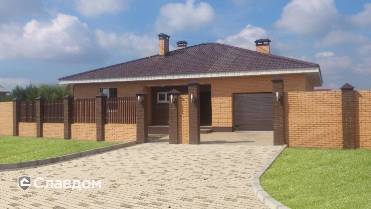 Частный дом с облицовкой кирпичом КС-Керамик 1НФ Лотос кора и Темный шоколад кора