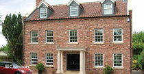 Частный дом с облицовкой кирпичом Nelissen Anglian (Old Anglian)