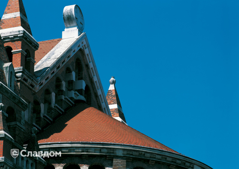 Собор с крышей из черепицы Creaton Biber Klassik Naturrot