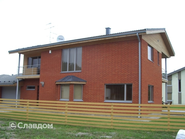 Частный дом с облицовкой кирпичом Terca Red гладкий