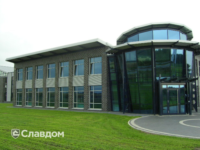 Офисное здание с облицовкой кирпичом Terca Westminster