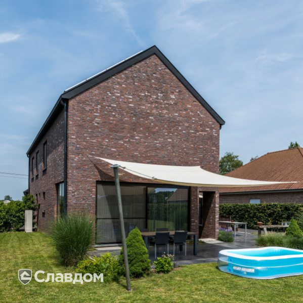 Частный дом в д.Морховен с облицовкой кирпичом Terca Veldbrand Antiek