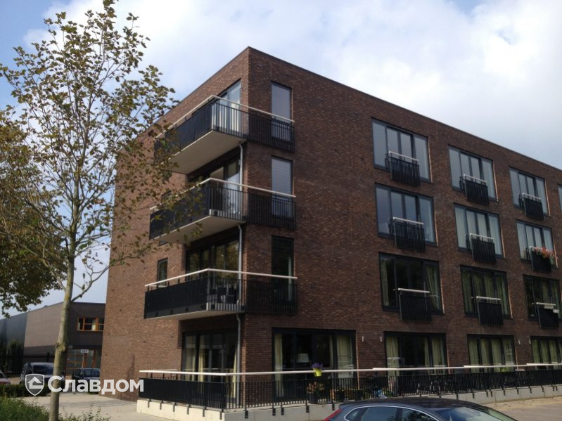 Частный дом с облицовкой кирпичом Terca Blackburn Gesinterd