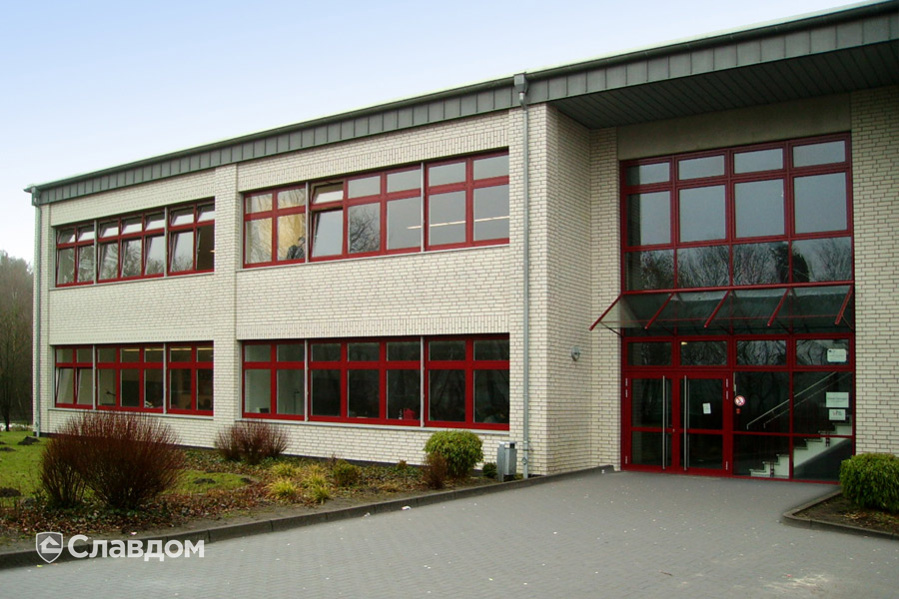 Учебное заведение с облицовкой кирпичом Roben Island