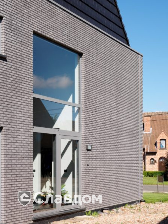 Частный дом в Геле с облицовкой кирпичом Terca Agora Alugrijs