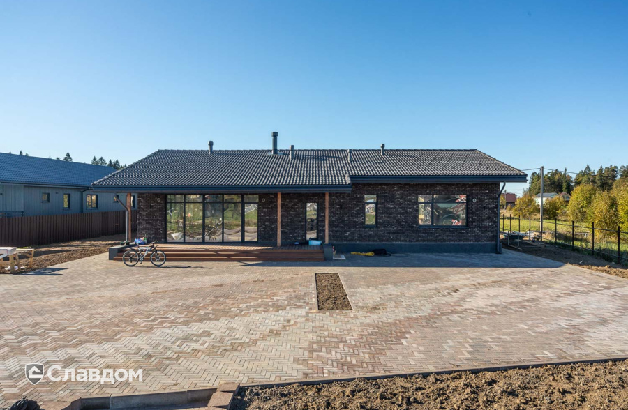 Частный дом с облицовкой из кирпича Тандем Данилово