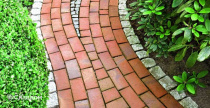 Сад с применением брусчатки Vandersanden Zittau