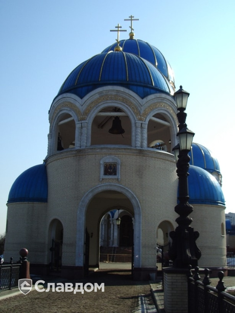 Православный храм с облицовкой кирпичом Terca Kuura гладкий