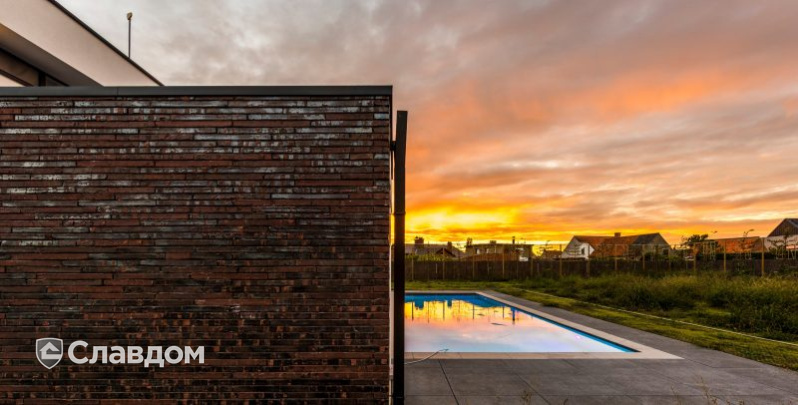 Частный дом в Эдегеме с облицовкой кирпичом Terca Wasserstrich Special E1