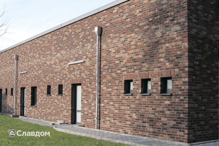 Техническое строение с облицовкой кирпичом Roben Dykbrand