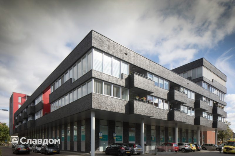 Медицинский центр De Bethaan с облицовкой кирпичом Terca Ebonywood