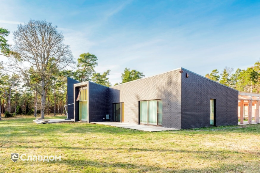 Вилла с облицовкой кирпичом Terca Nero гладкий