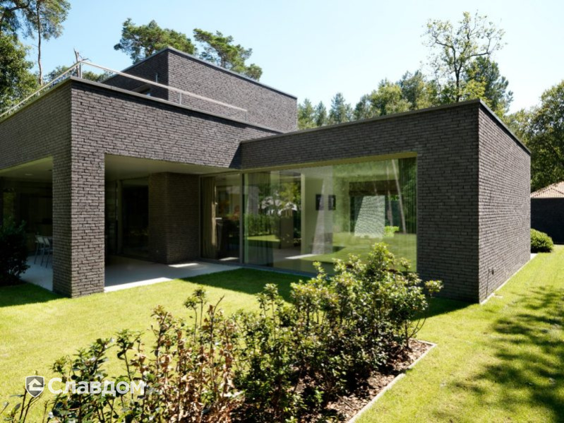 Двухэтажный коттедж с облицовкой кирпичом Terca Titaangrijs