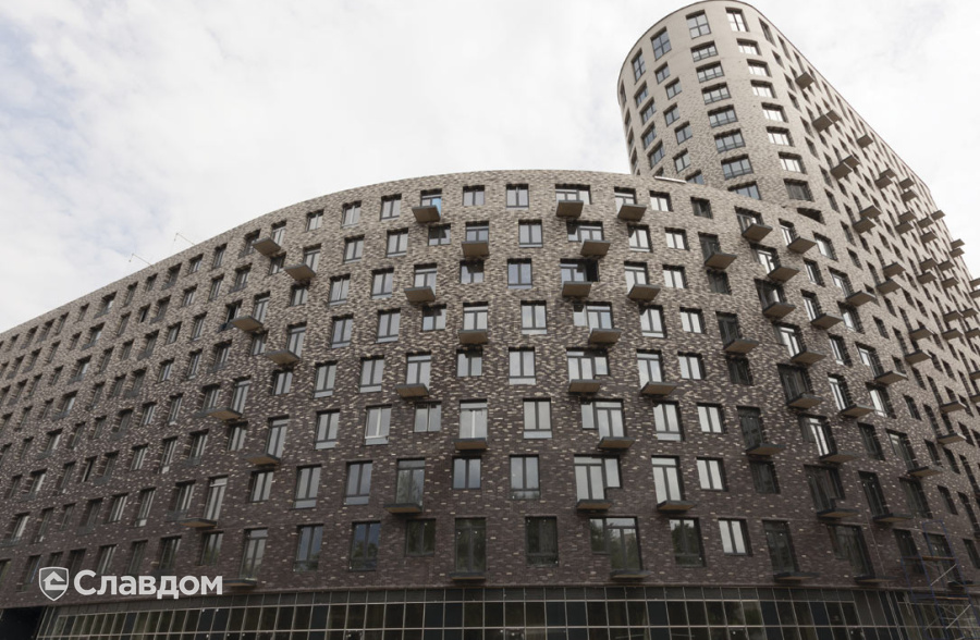 Жилой район с облицовкой кирпичом Roben Oslo perlweiss, Faro grau, Faro schwarz-nuanciert, Chelsea basalt-bunt, Manchester