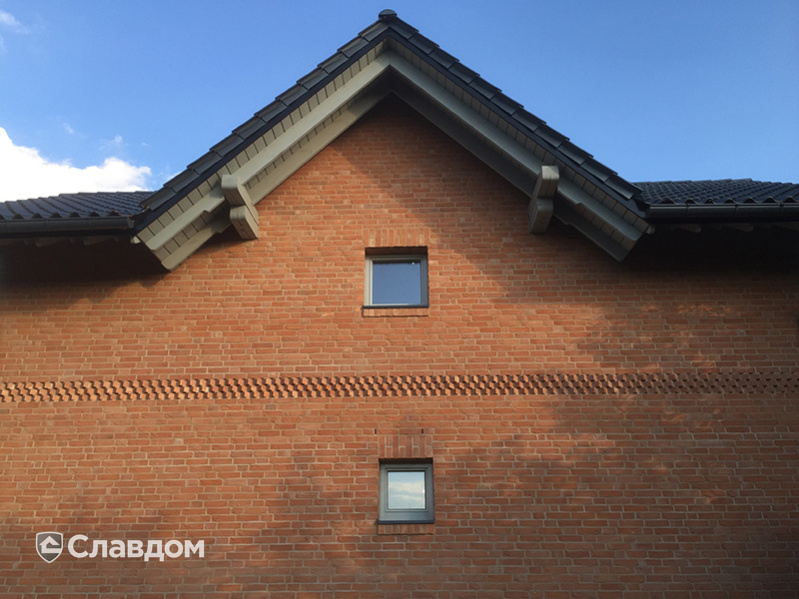 Здание с облицовкой из кирпича Донские зори Степной