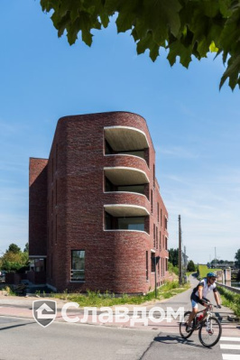 Жилой комплекс в Баттеле с облицовкой кирпичом Terca Paarsblauw