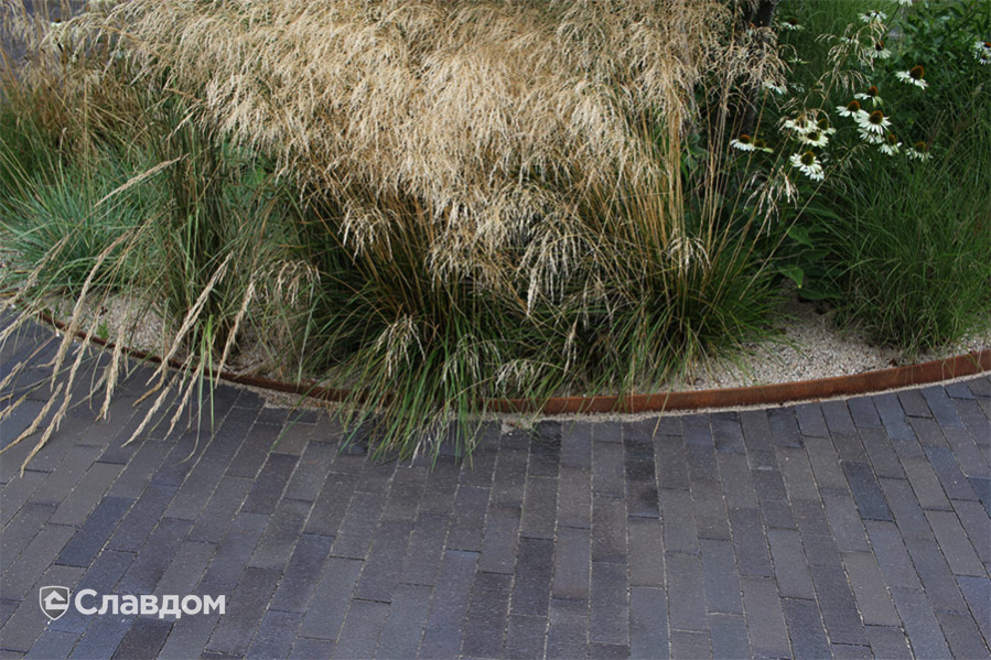 Сквер Копенгагенского университета с применением брусчатки MUHR 15 Schwarz-bunt edelglanz