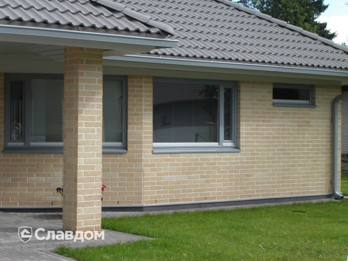 Коттедж с облицовкой кирпичом Terca Safari шероховатый