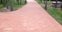 Ландшафт частной территории, вымощенный брусчаткой ЛСР
