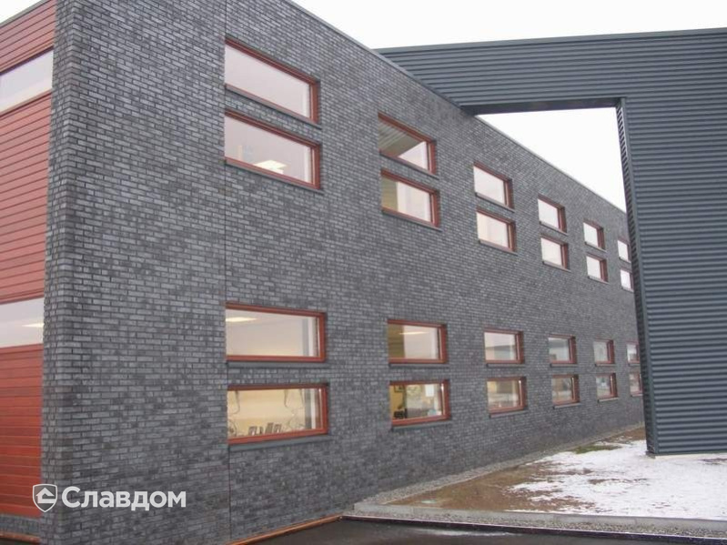 Офис в г.Донген с облицовкой кирпичом Terca Ebonywood