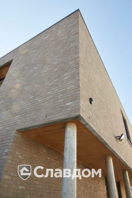 Частный дом с облицовкой кирпичом Terca Cromo