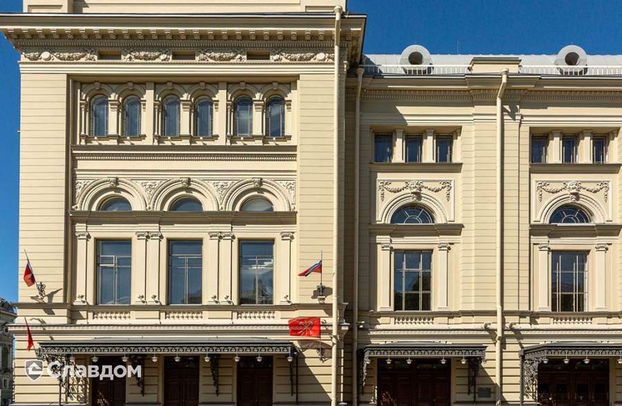 Консерватория им. Н.А. Римского-Корсакова на Театральной площади