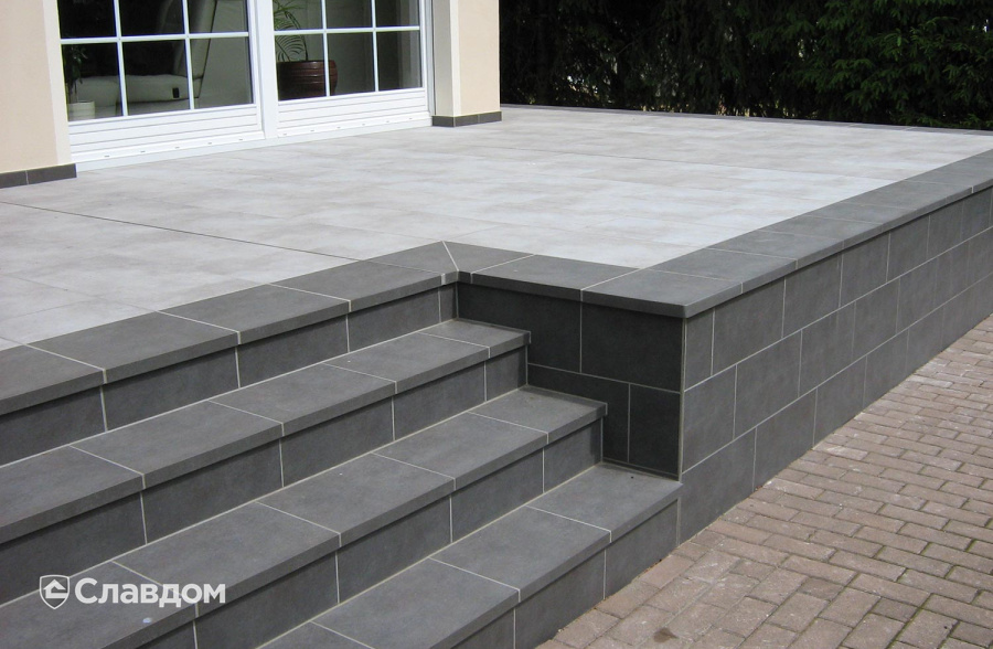 Частный дом со ступенями Stroeher Aera T 705 beton