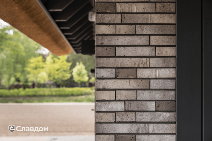 Частный дом в Рейссене с облицовкой кирпичом Joseph Bricks Ashley