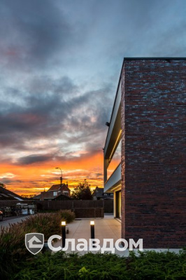 Частный дом в Эдегеме с облицовкой кирпичом Terca Wasserstrich Special E1