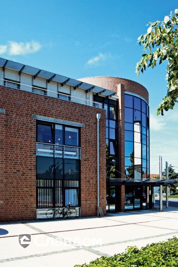 Офисное здание с облицовкой кирпичом Terca KK1