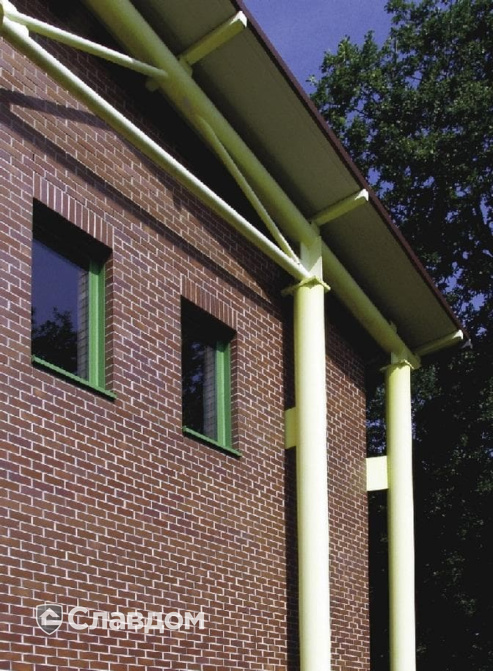 Стадион с облицовкой кирпичом Terca Lausitz