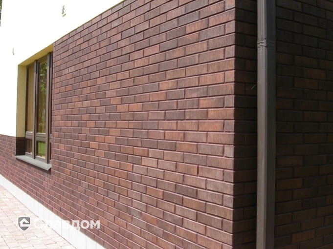 Таунхаус с облицовкой кирпичом Terca Terra шероховатый