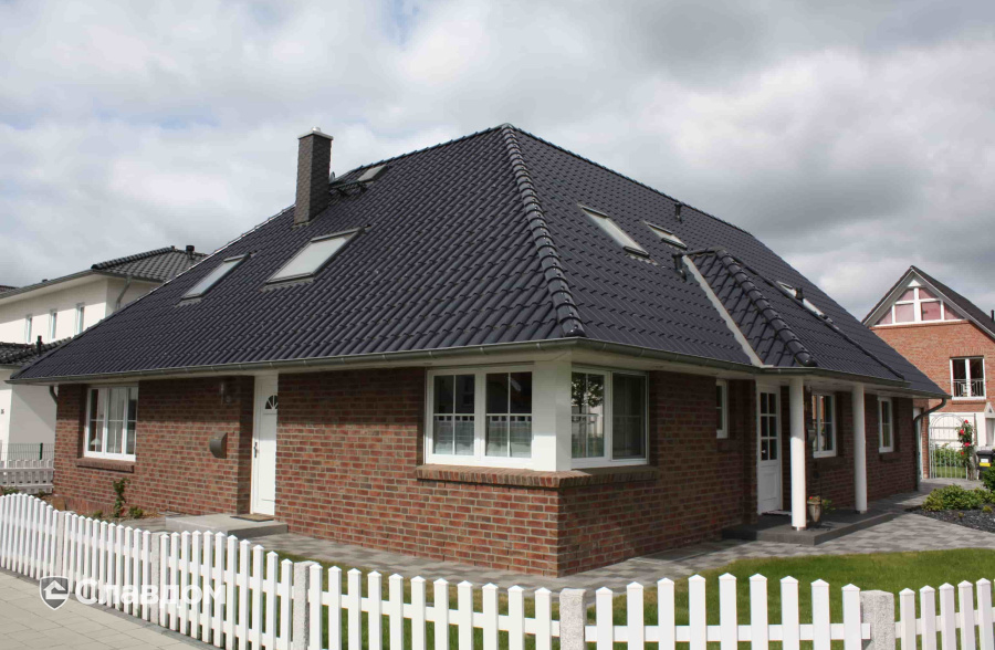 Частный дом с облицовкой кирпичом ручной формовки MUHR Nr 7 Westfalisch-bunt