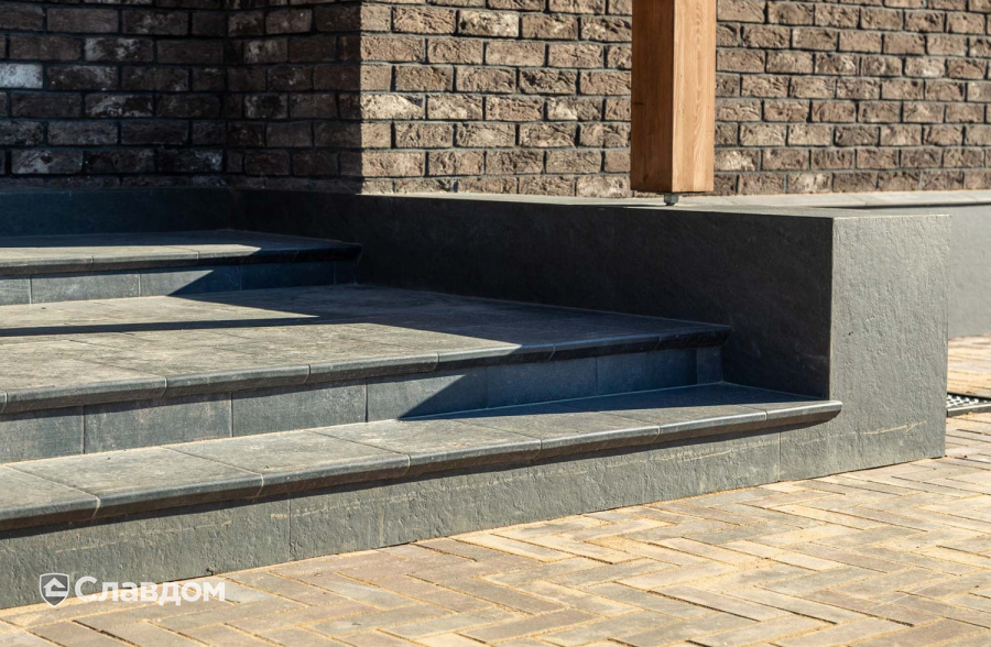 Частный дом с облицовкой из кирпича Тандем Данилово