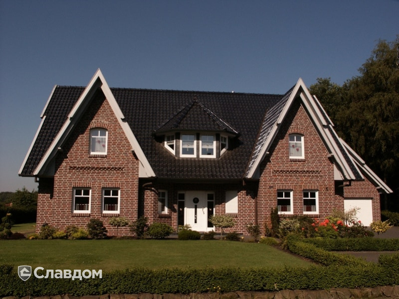 Частный дом с облицовкой кирпичом Terca HKS Bunt