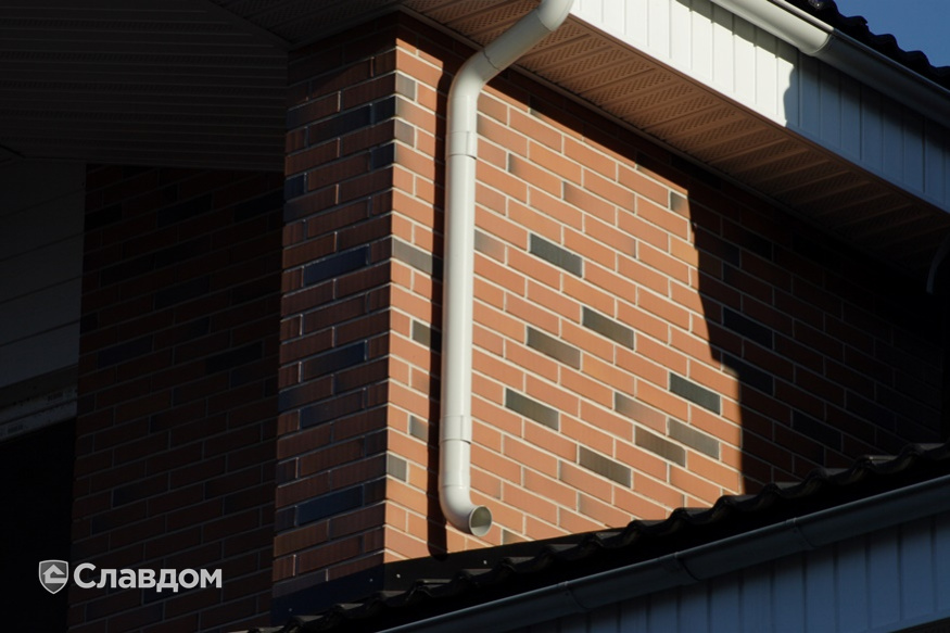 Коттеджный поселок "Солнечный берег" с облицовкой кирпичом Terca Red Flame гладкий