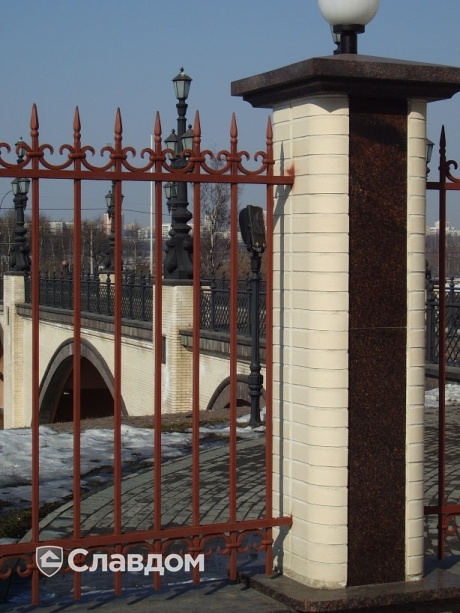 Православный храм с облицовкой кирпичом Terca Kuura гладкий