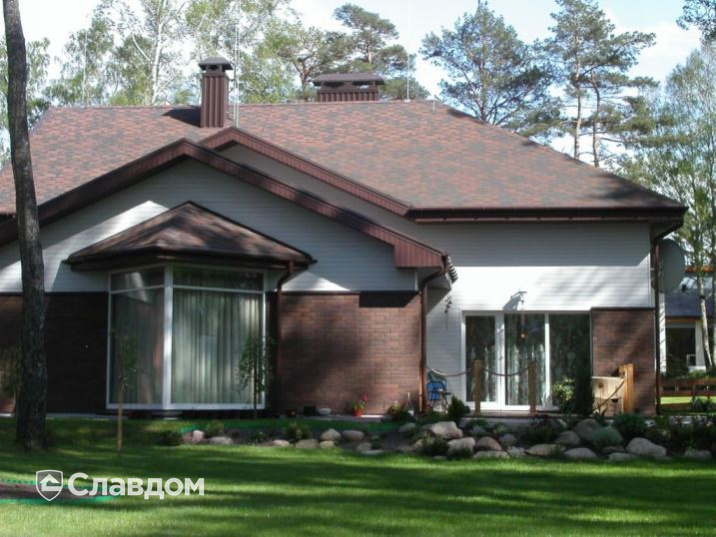 Жилой дом с облицовкой кирпичом Terca Terra шероховатый