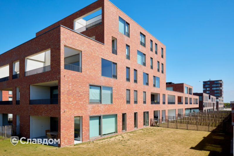 Жилой квартал с облицовкой миксом кирпича Terca Ombra и Tinto