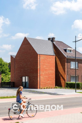 Частный дом в Лимбурге с облицовкой кирпичом Terca Linneaus Robinia