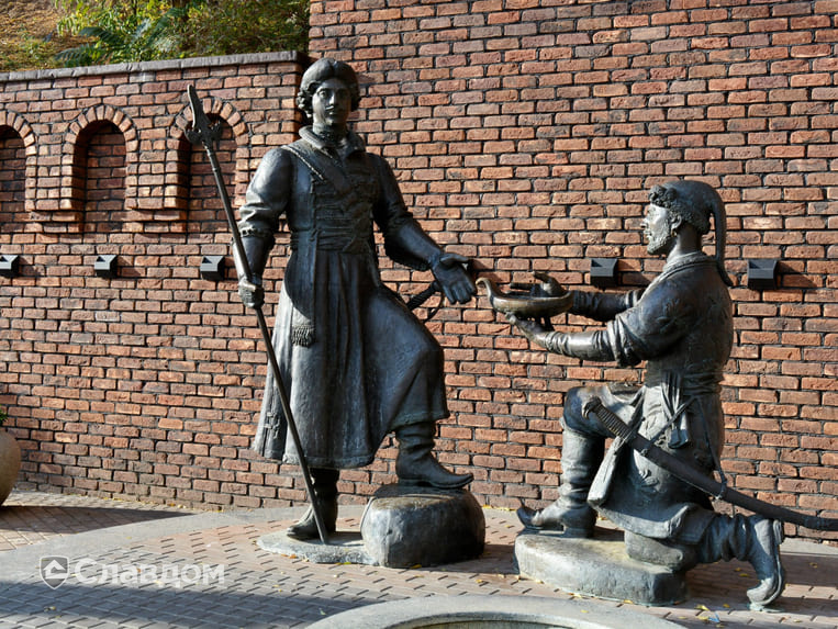 Богатяновский источник (Богатый колодезь) в Ростове-на-Дону с применением кирпича Богандинский КЗ Монс-Роял